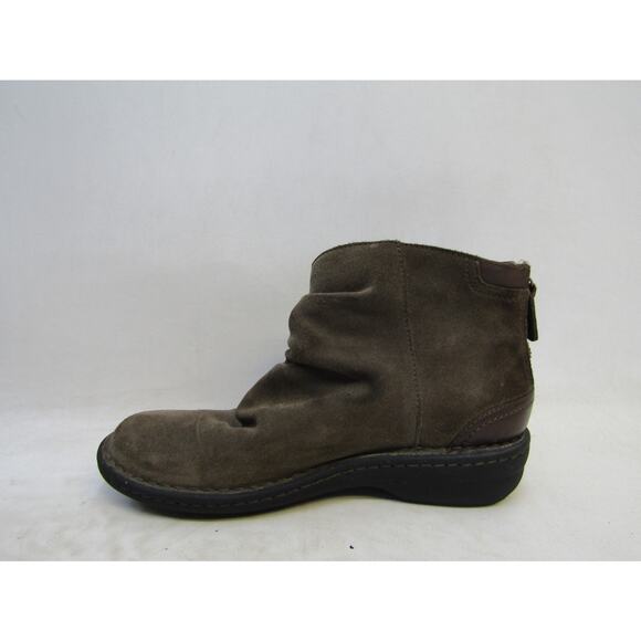 Clarks Womens Sz 7 M Brown Suede Zip Ankle Fashion Boots Bootie - Picture 2 of 11